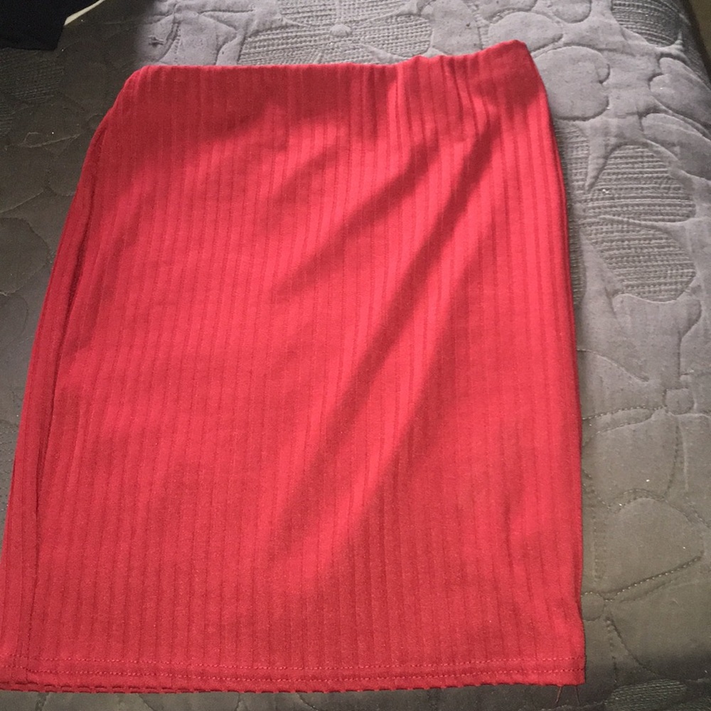 pretty little thing burgundy ribbed skirt